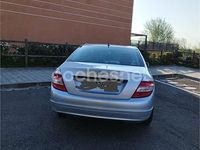 Usado Mercedes C200 136 CV (100 kW) 2008 Gris / plata Berlina
