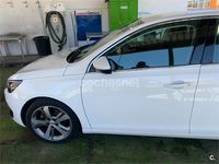 Usado Peugeot 308 Allure 130 CV (95 kW) 2016 Blanco Berlina