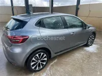 Begagnad Renault Clio V Zen 90 HK (66 kW) 2023 Grå Sedan