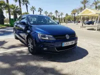 Usado VW Jetta Sport 105 CV (77 kW) 2014 Azul Berlina