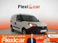 Usado Fiat Doblò Feel 105 CV (77 kW) 2022 Blanco Monovolumen