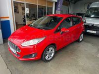 Usado Ford Fiesta Trend 82 CV (60 kW) 2016 Rojo Berlina