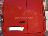 Usado Renault Kangoo 105 CV (77 kW) 2010 Rojo Monovolumen