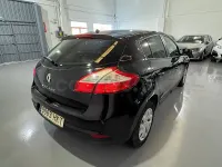 Usado Renault Mégane Authentique 90 CV (66 kW) 2012 Negro Berlina