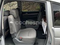 Usado Ssangyong (KGM) Rodius Limited 165 CV (121 kW) 2010 Gris / plata Monovolumen