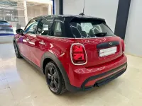Usado Mini ONE 102 CV (75 kW) 2022 Rojo Utilitario