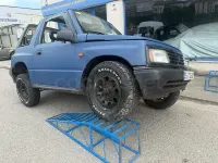 Usado Suzuki Vitara 81 CV (59 kW) 1994 Azul Familiar