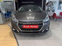 Usado Peugeot 208 Signature Sky 83 CV (61 kW) 2019 Gris Utilitario