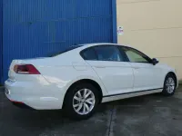 Usado VW Passat Business 120 CV (88 kW) 2020 Blanco Berlina
