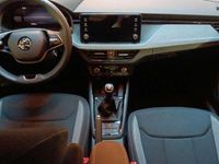 Usado Skoda Scala Selection 116 CV (85 kW) 2025 Blanco Utilitario