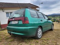 Usado Seat Cordoba 100 CV (73 kW) 1998 Verde Familiar