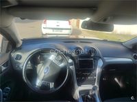 Usado Ford Mondeo Limited 140 CV (102 kW) 2012 Negro Berlina