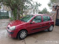 Usado Renault Clio II Expression 60 CV (44 kW) 2002 Granate Berlina