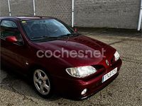 Usado Renault Mégane Coupé 150 CV (110 kW) 1996 Granate Coupe