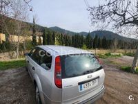 Usado Ford Focus Trend 90 CV (66 kW) 2004 Gris / plata Familiar