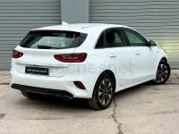 Usado Kia Ceed 100 CV (73 kW) 2025 Blanco Utilitario