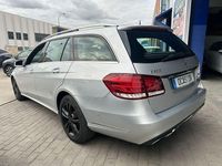 Usado Mercedes E200 Avantgarde 136 CV (100 kW) 2015 Gris Familiar
