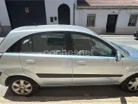 Usado Kia Rio EX 110 CV (80 kW) 2005 Azul Berlina