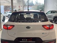Usado Kia Stonic 100 CV (73 kW) 2021 Blanco SUV
