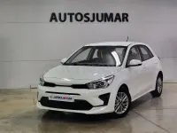 Usado Kia Rio 84 CV (61 kW) 2023 Blanco Berlina