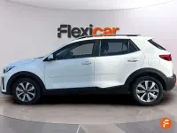 Usado Kia Stonic 84 CV (61 kW) 2022 Blanco SUV