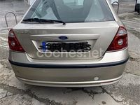 Usado Ford Mondeo Ghia 145 CV (106 kW) 2006 Beige Berlina