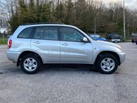 Usado Toyota RAV4 Luna 150 CV (110 kW) 2003 Gris / plata SUV