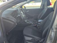 Usado Ford Focus Trend 115 CV (84 kW) 2015 Beige Berlina