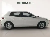 Usado Skoda Fabia Active 80 CV (58 kW) 2022 Blanco Utilitario