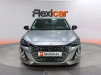 Usado Peugeot 208 Allure 101 CV (74 kW) 2025 Gris Utilitario