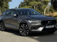 Usado Volvo V60 CC 190 CV (139 kW) 2019 Gris / plata Familiar