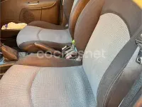 Usado Peugeot 206 70 CV (51 kW) 2004 Azul Berlina