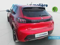 Usado Peugeot 208 Allure 102 CV (75 kW) 2023 Rojo Utilitario