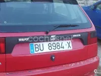 Usado Seat Ibiza 60 CV (44 kW) 1999 Rojo Utilitario