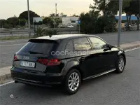 Usado Audi A3 Attraction 110 CV (80 kW) 2014 Negro Berlina