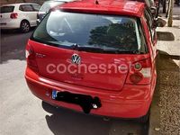 Usado VW Polo Trendline 100 CV (73 kW) 2003 Rojo Berlina