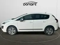 Usado Peugeot 3008 Active 120 CV (88 kW) 2014 Blanco Familiar