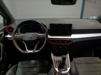 Usado Seat Arona FR 110 CV (80 kW) 2023 Gris plata SUV