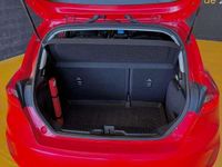 Usado Ford Fiesta Active 101 CV (74 kW) 2018 Rojo Utilitario
