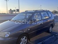 Usado Kia Carens 110 CV (80 kW) 2002 Azul Monovolumen