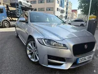 Usado Jaguar XF R-Sport 180 CV (132 kW) 2018 Gris / plata Berlina
