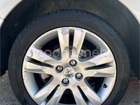 Usado Peugeot 5008 Allure 112 CV (82 kW) 2011 Blanco Monovolumen