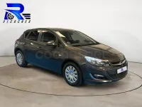 Usado Opel Astra Sportive 110 CV (80 kW) 2013 Negro Berlina
