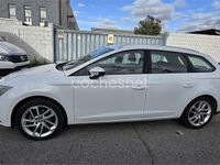 Usado Seat Leon ST Style 105 CV (77 kW) 2013 Blanco Familiar