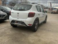 Usado Dacia Sandero Stepway Ambiance 90 CV (66 kW) 2018 Blanco Berlina