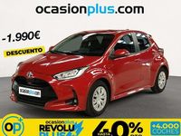 Usado Toyota Yaris Hybrid Business Edition 116 CV (85 kW) 2022 Rojo Utilitario