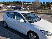 Usado Hyundai i30 Classic 90 CV (66 kW) 2009 Blanco Berlina