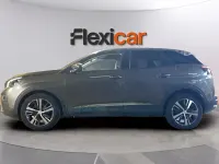 Usado Peugeot 3008 Allure 131 CV (96 kW) 2018 Verde SUV