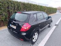 Usado Kia Ceed Active 115 CV (84 kW) 2008 Negro Utilitario