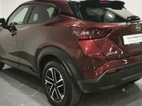 Begagnad Nissan Juke N-Connecta 114 HK (83 kW) 2025 Röd SUV